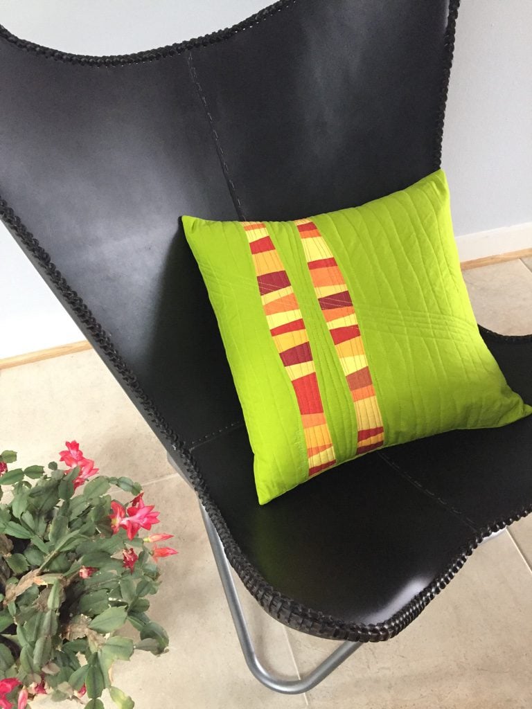 Grisdela-Curves-Pillow-Chair